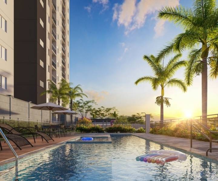 piscina do one longitude