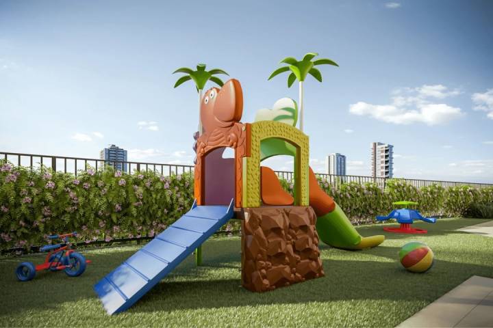 Playground com brinquedos em área externa