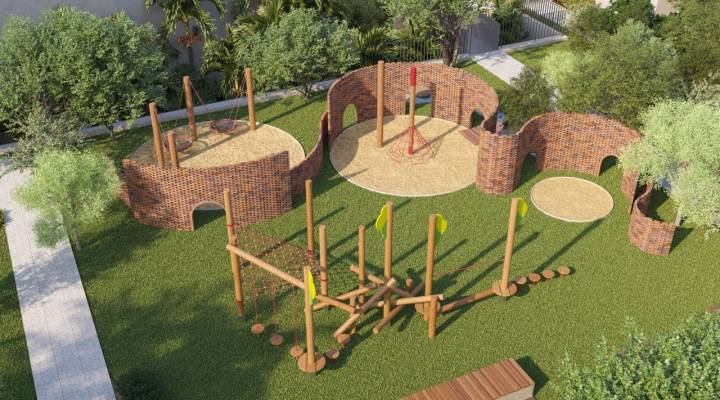 Playground do Avenida 105 com brinquedos ao ar livre.